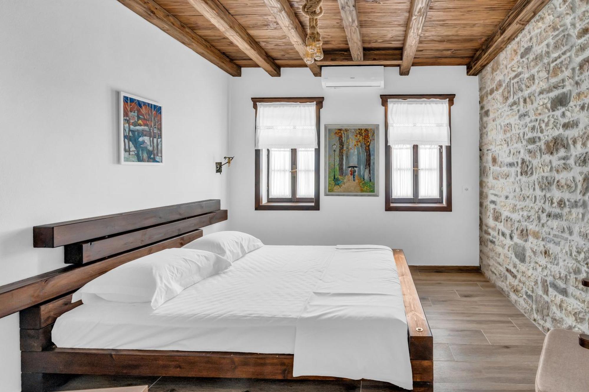 Hotel Bohem Berat Exterior photo